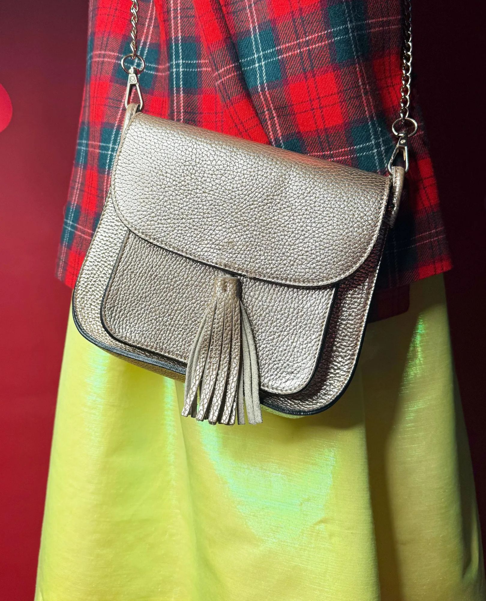 spark and rebel features vintage crossbody bag in eco fashion
